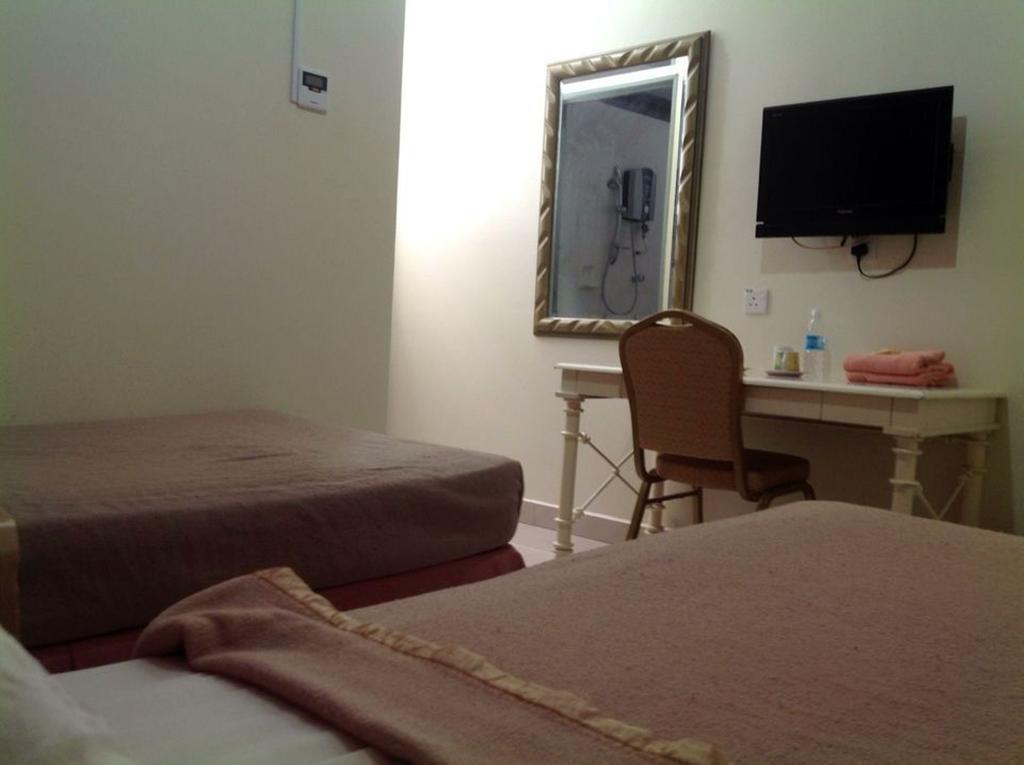 Hotel Morning Glory Kudat Zimmer foto